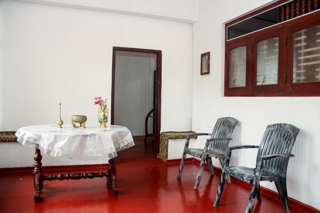 Hotel Desitha Family House Mirissa Esterno foto