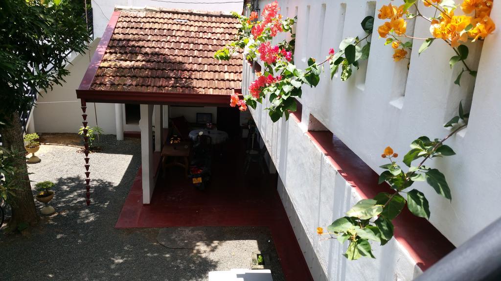 Hotel Desitha Family House Mirissa Esterno foto