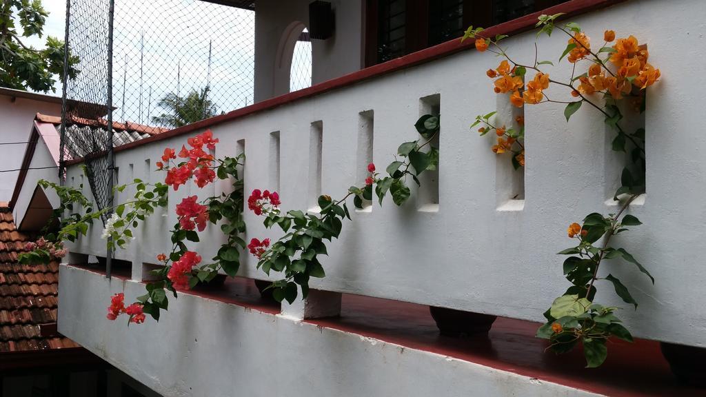 Hotel Desitha Family House Mirissa Esterno foto